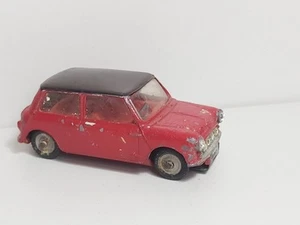 Original Corgi 339 BMC Mini Cooper S Monte Carlo Ersatzteile oder Reparaturen Playworn  - Bild 1 von 9