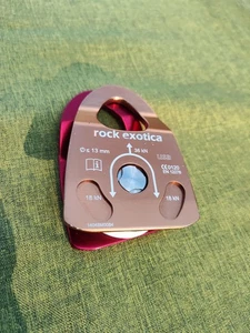 Rock Exotica Machined Rescue Pulley - GOLD ROT Rescue, Seilzugang NEU RAR - Bild 1 von 2