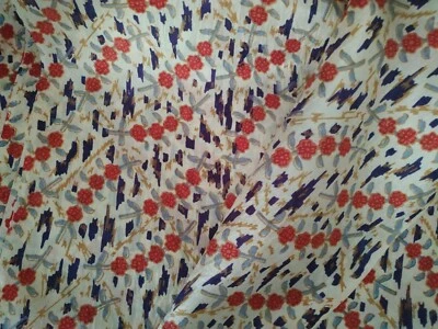 Coupon tissu Soie  vintage fond écru, 110x240cm - Photo 1/4