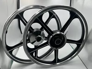 Llanta deportiva delantera y trasera Honda C70 Passport negra 5 radios 17" con cojinete - Imagen 1 de 24