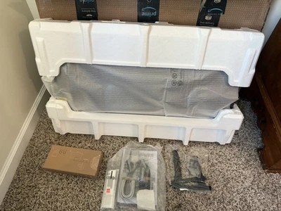 Samsung the Frame LS03C 32" Full HD QLED Smart TV (OPEN BOX) - Image 1 of 4