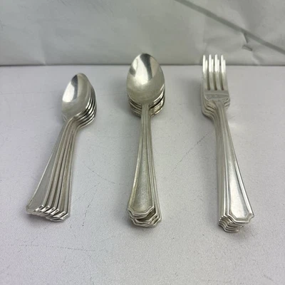 Oneida Silversmiths Clairhill  Fairhill 1978 Table /Tea Spoon  Fork Lot Of 18 - Image 1 of 4