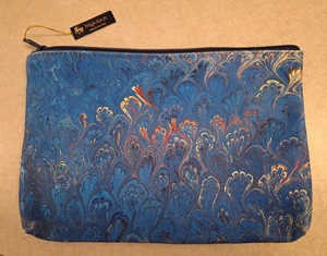 NIQUEA.D Ledertasche Tasche Made in Italy blau abstraktes Muster Reißverschluss 8" x 6" Neu mit Etikett - Bild 1 von 8