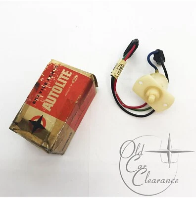 1966-1967 Lincoln Continental Interior Map Lamp Switch (C6VY13713B) NOS - Image 1 of 4
