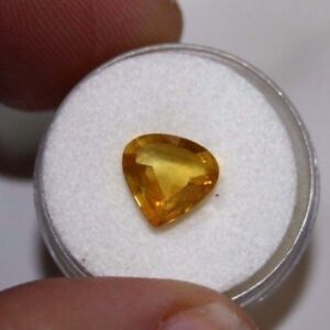  Large Natural  yellow/orange sapphire  gemstone...2.55 carat gem