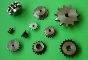 PIGNONI - CORONE DI TRASMISSIONE PASSO 3/8"X7/32" SEMPLICE DOPPIO TRIPLO 06B - Imagen 1 de 6