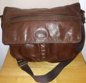 Fossil Brand Brown Leather Messenger Briefcase Travel Transit Bag Over Shoulder - Picture 1 of 12
