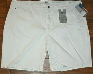 Women's LEE RIDERS Mid Rise Bermuda Shorts Size 22M Bright White Plus Size - Picture 1 of 2