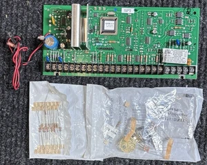 Unità di controllo allarme Honeywell Ademco Safewatch Pro 3000EN Vista 20p SASW3000EN - Foto 1 di 2