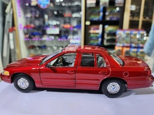 WELLY 1/27 SCALE '99 FORD CROWN VICTORIA INTERCEPTOR, NEW NO BOX WITH LIGHT BAR - Picture 1 of 9