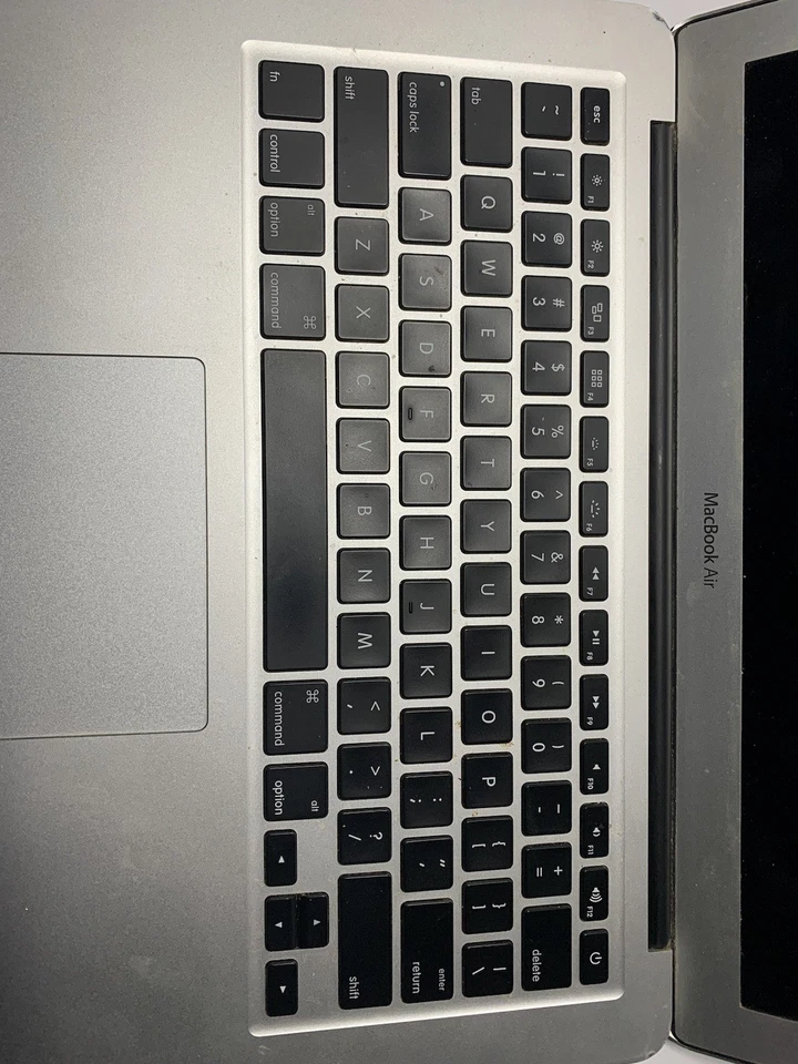 MacBook Air 13 pulgadas Foto 1 de 4