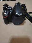 [Near neuwertig] Nikon D3200 DSLR-Kamera mit 18–55 mm DX VR Objektiv schwarz mit Ladegerät