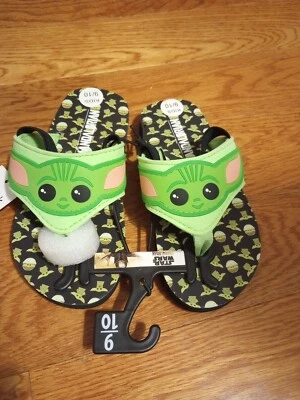 Sandalias Baby Yoda nuevas con etiquetas talla 9/10 diapositivas Star Wars The Mandalorian chanclas Foto 1 de 3