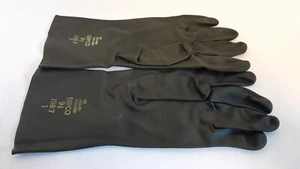 NBC Rubber Outer Gloves Size 9 1/2 , Unissued. 1 Pair , Nsn8415-99-975-7912 - Foto 1 di 4