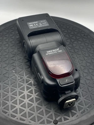 Neewer Speedlite 750II Flash for Nikon DSLR – Tested & Working - Image 1 of 4