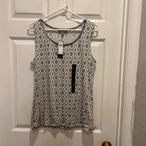 NWT Banana Republic Luxe Touch Tank Top Sleeveless Gray White Pattern Large - Picture 1 of 5