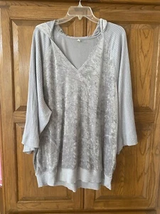 MINT Free People Gray Velvet Top/Pull Over Hoodie Large - Picture 1 of 2