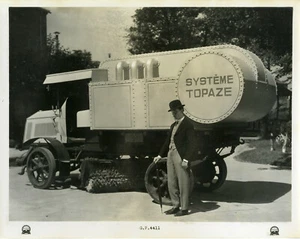 "TOPAZE" Louis JOUVET et la balayeuse automobile / Photo origin. PARAMOUNT 1932 - Picture 1 of 3