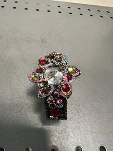 Reloj de pulsera vintage elegante con bisagras de estrás embellecido - Imagen 1 de 5