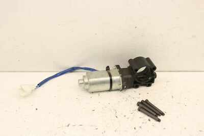 08-13 INFINITI G37 CUPÉ DELANTERO DERECHO PASO LATERAL ASIENTO ARRIBA ABAJO ALTURA MOTOR Foto 1 de 4