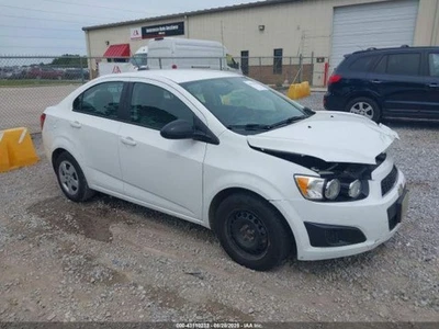 Used Front Right Door Interior Trim Panel fits: 2015 Chevrolet Sonic  Grade A Foto 1 de 4