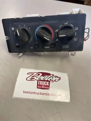 2004 Mack CXN613 HVAC Controls / Heat Controls - P/N: 530259 - Image 1 of 4
