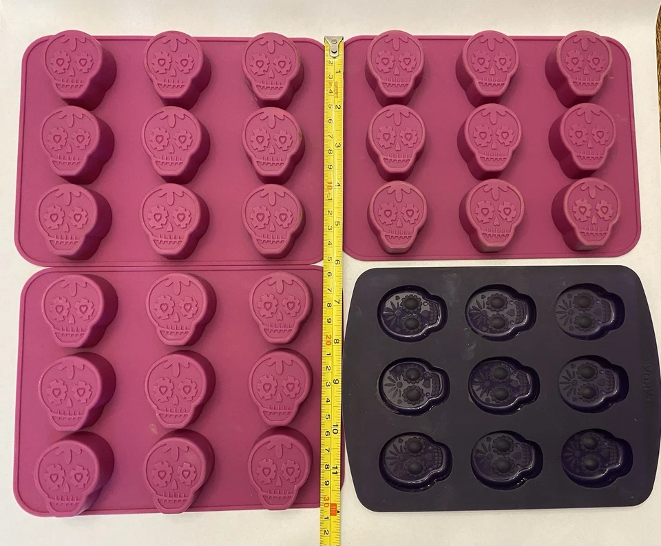 Lote de 4 moldes de silicona calavera de azúcar para chocolates, jabones o cubitos de hielo Foto 1 de 1