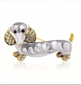 Sweet Dachshund Doxie Weiner Dog Brooch Pin Enamel & Rhinestones - Picture 1 of 4