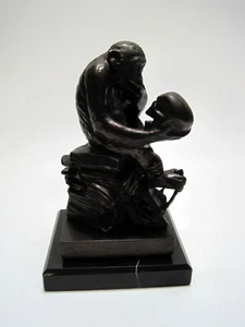 Philosophizing Monkey Darwin Theory of Evolution Figur mit Totenkopf von Alva '81 - Bild 1 von 7
