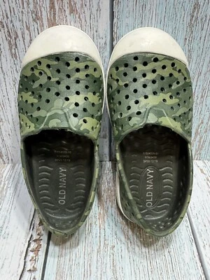 Boys Sz 7 Old Navy Army Green Casual Boat Shoes Slip On Rubber Water Shoes New - Image 1 of 4