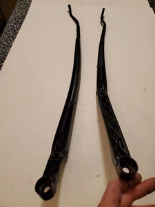 2006 2012 TOYOTA RAV4 LEFT & RIGHT WINDSHIELD WIPER ARMS OEM - Picture 1 of 6