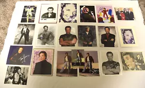 TOM JONES - MISC (LOTTO DI 20) 8X10 9-Immagini autografe - 6-W/COA - 5-immagini - Foto 1 di 13
