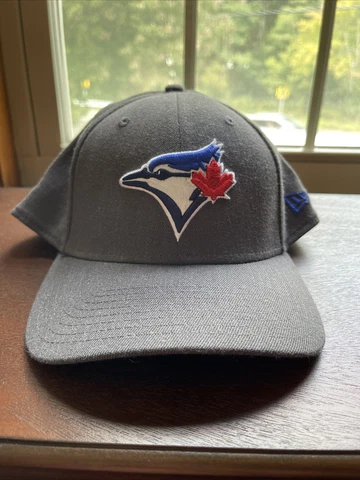 MLB Toronto Blue Jays Hat L/XL By New Era Cover