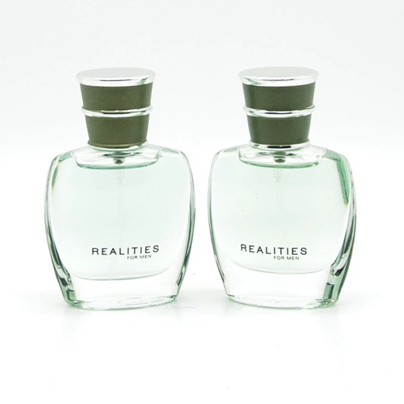 Realities by Liz Claiborne 0,5 oz, 15 ml spray de colonia para hombres sin caja (lotes de 2) Foto 1 de 1