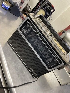 General Electric Monitor 10 Vintage Radio 10 Band AM/FM Weather Works - Picture 1 of 3