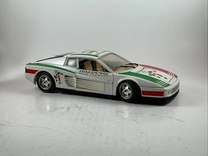 Burago 1/18 Ferrari Testarossa 1984 Italia`90 1990 World Cup - No Base Included - Bild 1 von 12