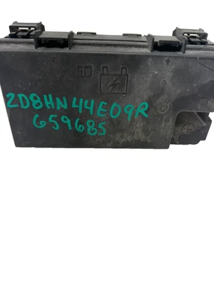 Dodge Grand Caravan 2009 caja de fusibles 2P8HN44E09R Foto 1 de 3
