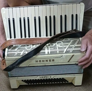 Akkordeon/Accordion Hohner Verdi II im Koffer (HA424-6243-R71) - Bild 1 von 4