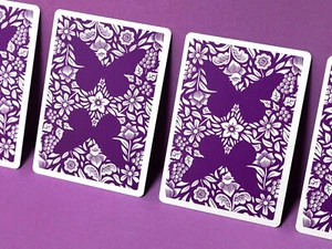 Tarjetas de juego de trabajadores mariposas marcadas por Ondrej Psenicka (PÚRPURA) - Imagen 1 de 5