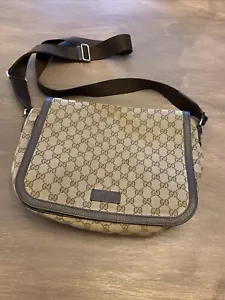 Authentic Gucci Signature GG Web Medium Canvas Messenger Bag Brown Strap flawed - Picture 1 of 22