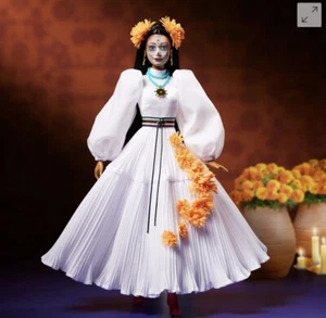 Barbie x Kris Goyri Día De Muertos Puppe 2024 Barbie Signature IN HAND NIB - Bild 1 von 5