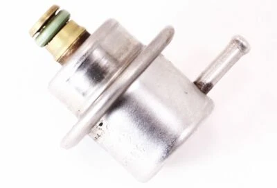 Regulador de pressão de combustível VW Jetta Golf Passat Fusca Audi A4 A6 - 078 133 534 C - Imagem 1 de 3