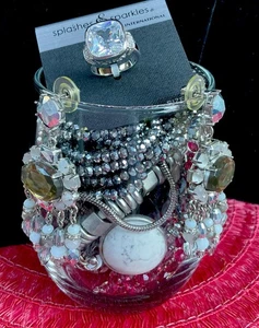 Mystery Schmuck Glas Lot 20 - Vintage bis NEU - einige mit Etikett - Weiterverkauf, Gebrauchsspuren, Geschenk! - Bild 1 von 10