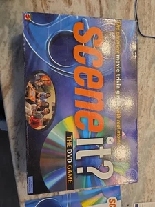 Scene It? The Original 2003 Dvd Gioco da Tavolo By Mattel Games Set Completo USATO - Foto 1 di 3