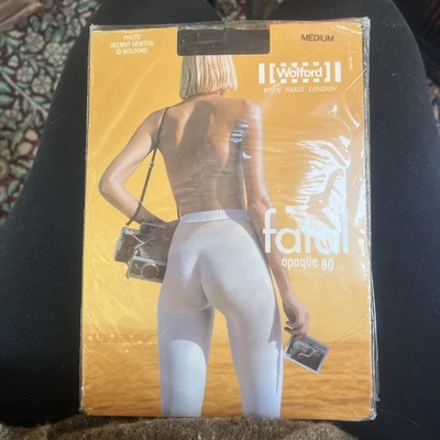Medias Helmut Newton Para Wolford Fatal Opacas 80 M Admiral Pantimedias 107 89 Foto 1 de 2