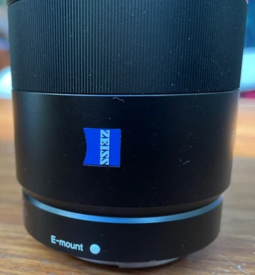 Lente Sony Zeiss Sonnar T* FE 55 mm F1,8 ZA Foto 1 de 4