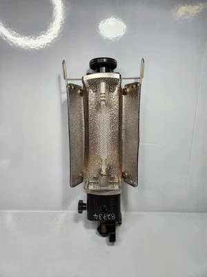 Lowel Tota Light Tungsten Flood Photography Studio Light With Screen FP3 - Image 1 of 4