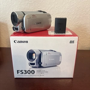 Canon FS300 SD Camcorder (Silver) Needs Charger - Picture 1 of 7