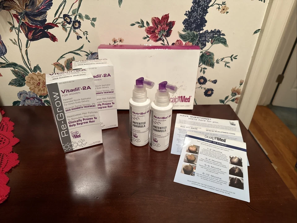 Kit de tratamiento de pérdida de cabello para re-crecimiento ScalpMED para mujeres sellado suministro para 4 meses Foto 1 de 1