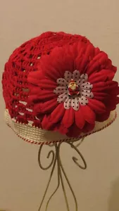 Red White Santa Flower Crochet Hat Infant Toddler - Picture 1 of 3